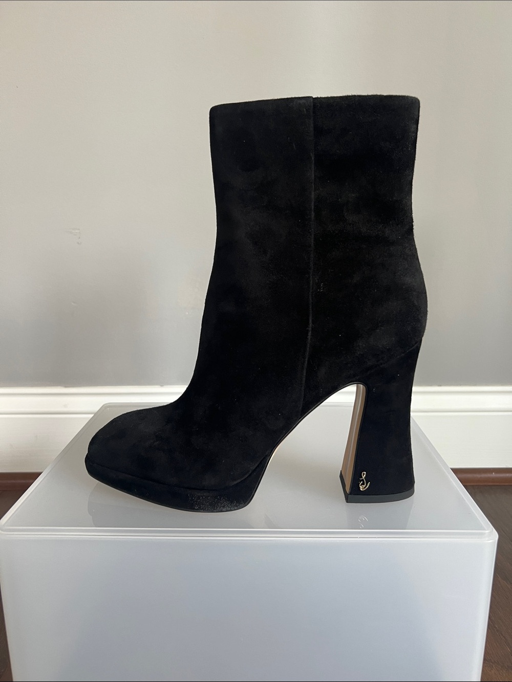 Sam Edelman Jaye Black Suede Ankle
Booties - Picture 4 of 14